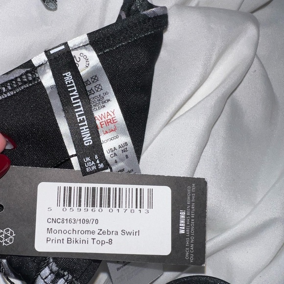 PrettyLittleThing Monochrome Zebra Swirl Print Beach Coverup & Bikini - Picture 7 of 7